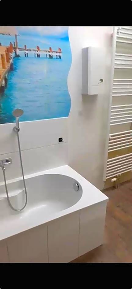 Adam's Hostel - Self Check-In & Only Private Rooms