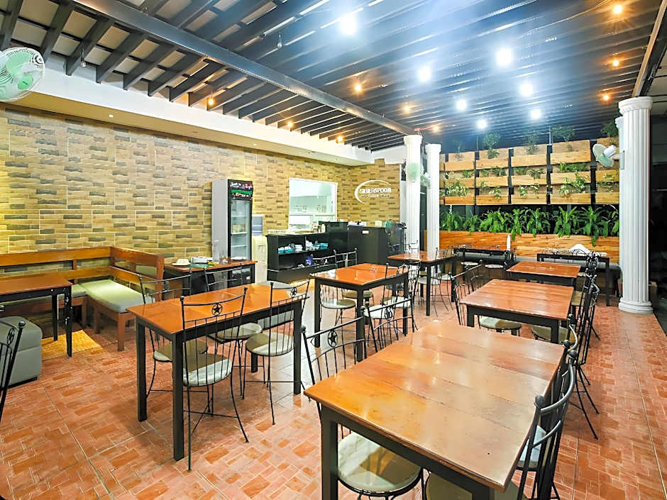 Hotel Euroasia by Bluebookers