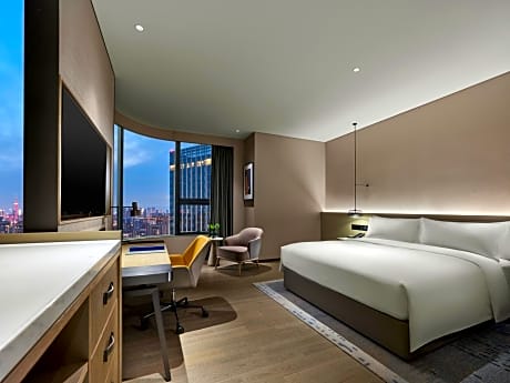 King Deluxe Room 270D Skyline