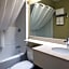 Amsterdam Inn & Suites, an Ascend Collection Hotel