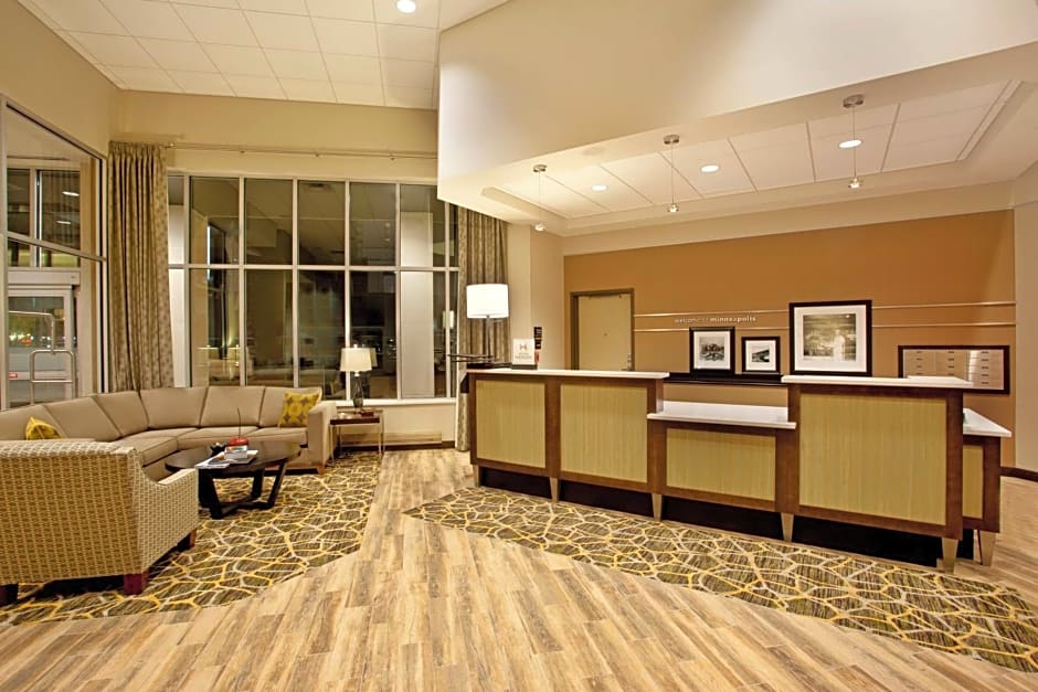 Hampton Inn By Hilton & Suites Minneapolis/Downtown