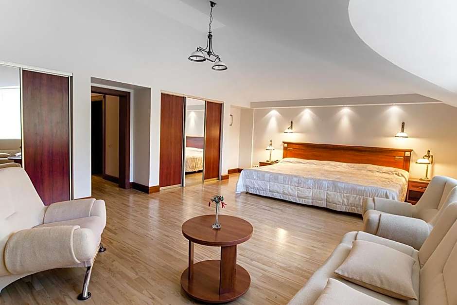 2 Bedroom Apartment, Jacuzzi® — 8 fotoğraftan 1. fotoğraf