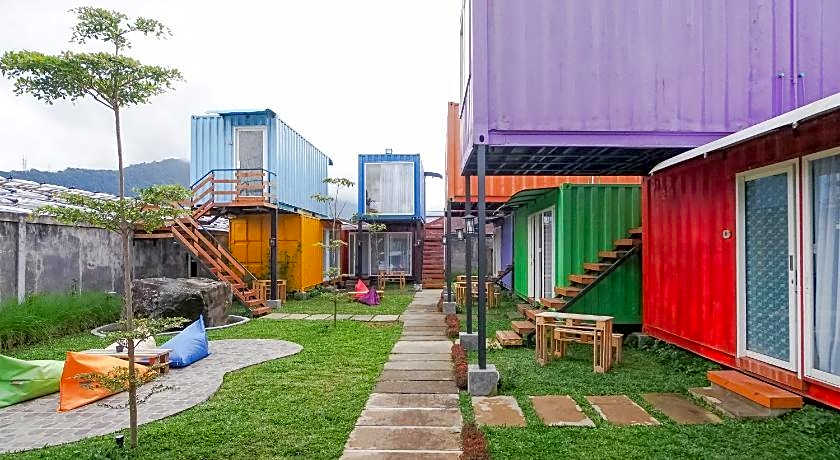 Container Smart Stay (CSS)