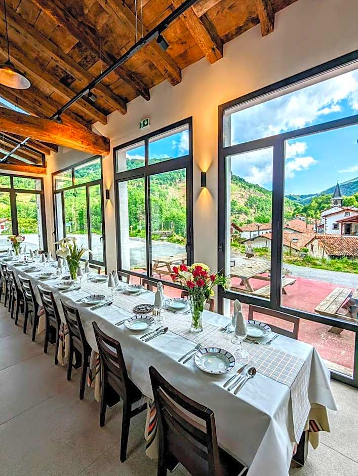Logis Hotel Erreguina