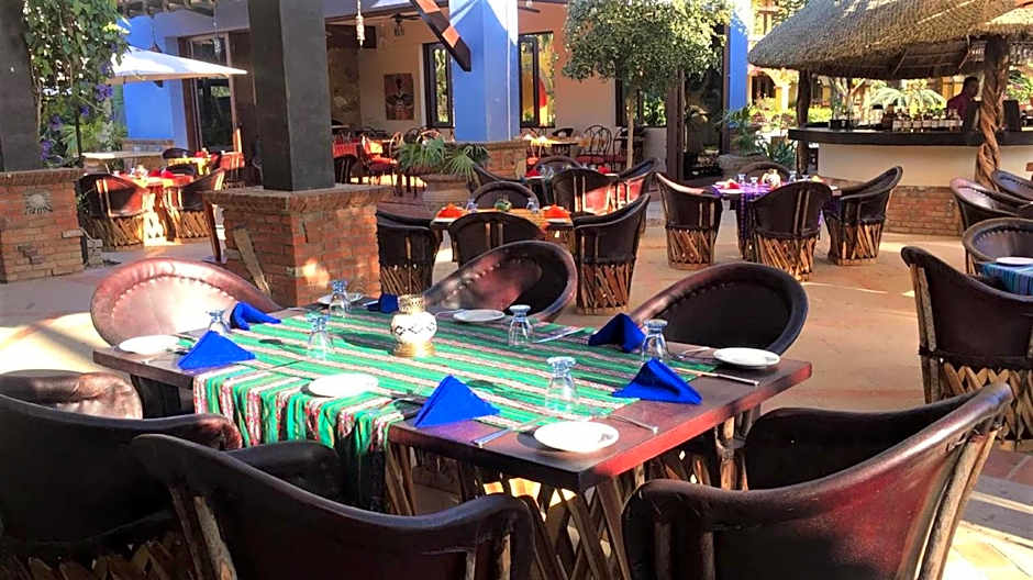 El Encanto Inn & Suites