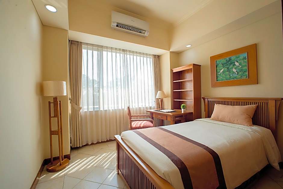 Puri Kiic Golf View Hotel