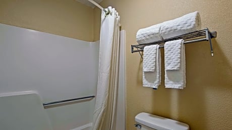 1 King Bed - Non-Smoking, Sofabed, Balcony, Microwave And Refrigerator, High Speed Internet Access, Continental Breakfast