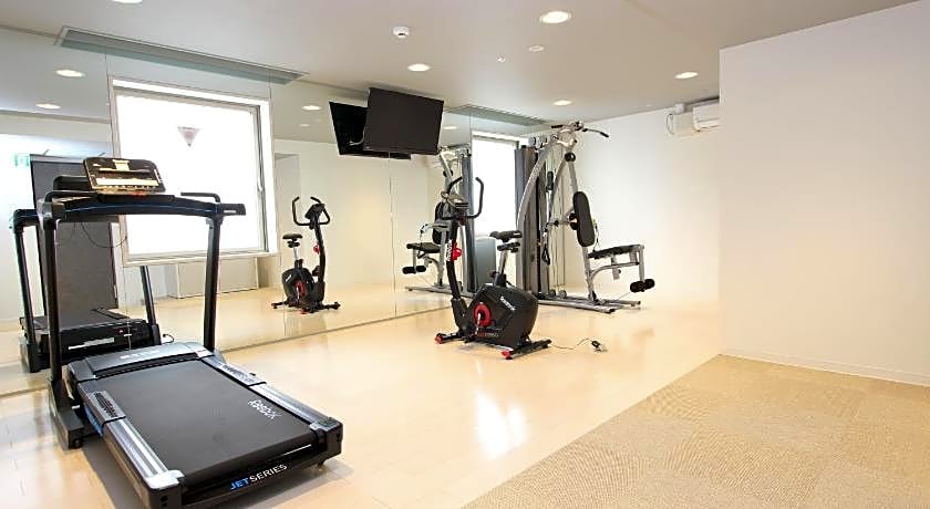 SureStay Plus Hotel by Best Western Shin-Osaka