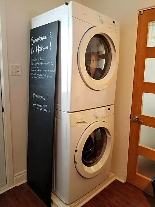 Logement avec stationnement tennis et piscine