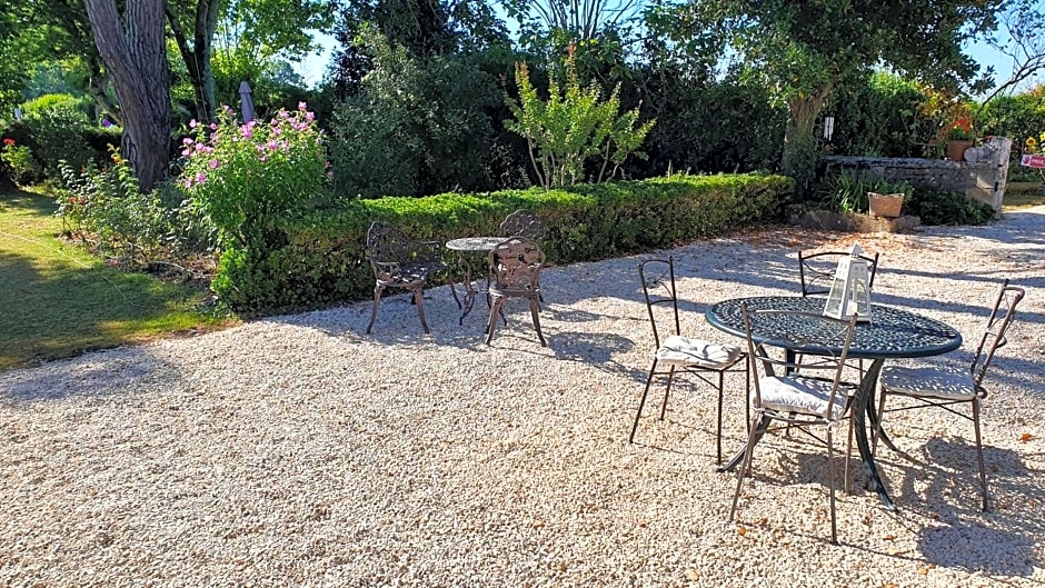 Le Logis d'Epargnes B&B and Gite