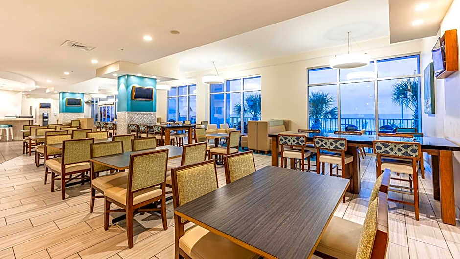 Holiday Inn Express & Suites Panama City Beach - Beachfront By IHG