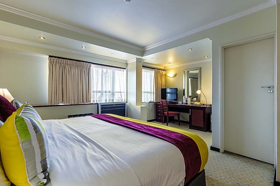 Cresta President Hotel