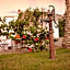 Akrotiri Hotel