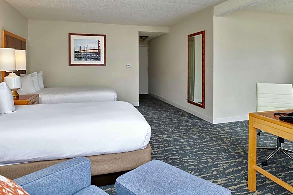 DoubleTree by Hilton Hotel Berkeley Marina