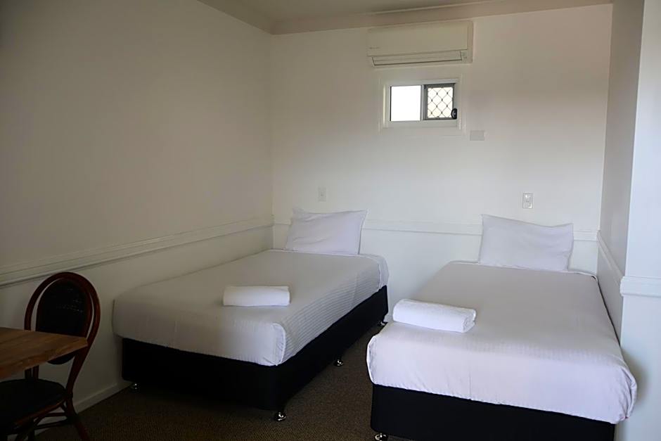 Park Avenue Hotel Motel