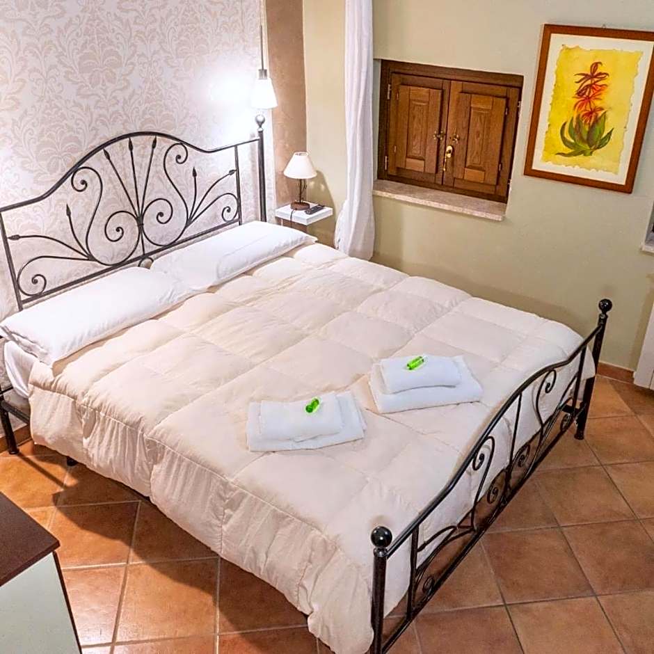 Al Piccolo Borgo Locanda Con Alloggio