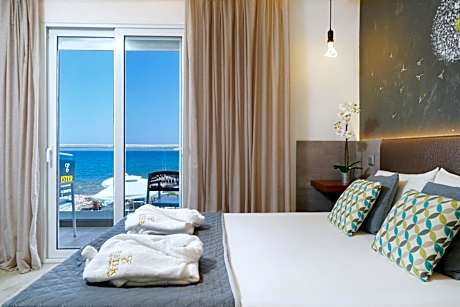 Deluxe Triple Room with Sea View