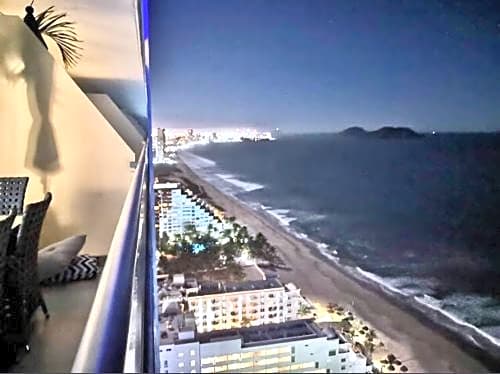 Departamento Peninsula Mazatlan hasta 12 huéspedes