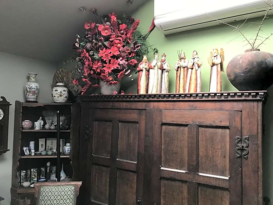 Bob Brown Room Art House