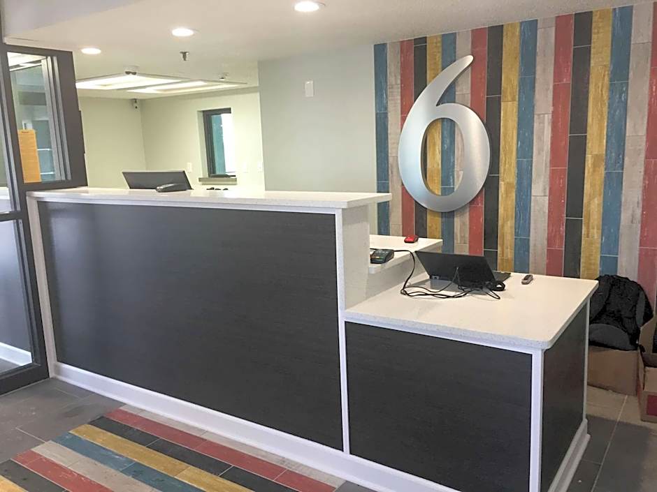 Motel 6-Burnsville, MN