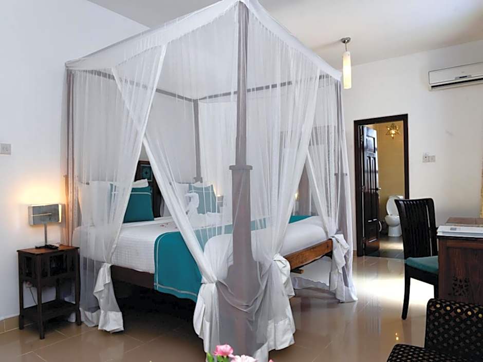 Maru Maru Hotel