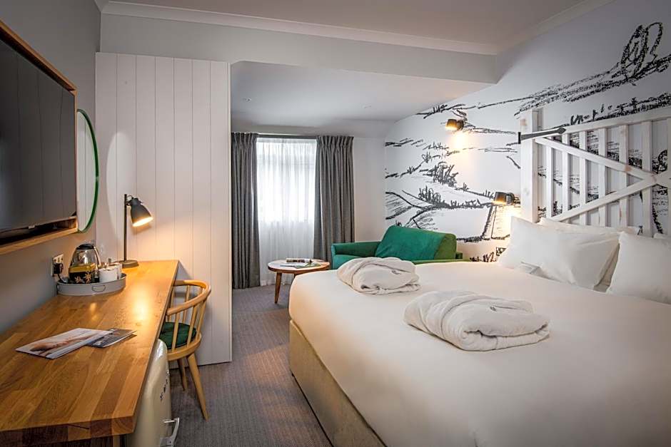 North Lakes Hotel and Spa