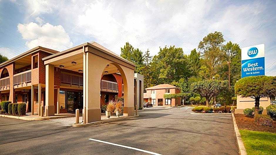 MHO Inn & Suites