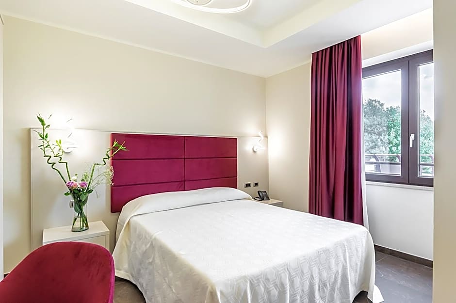 LUAL Bleisure Hotel