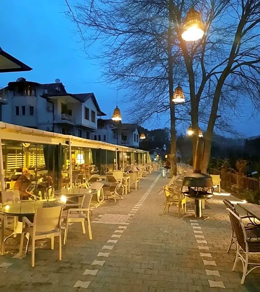 Park Polonezkoy Hotel