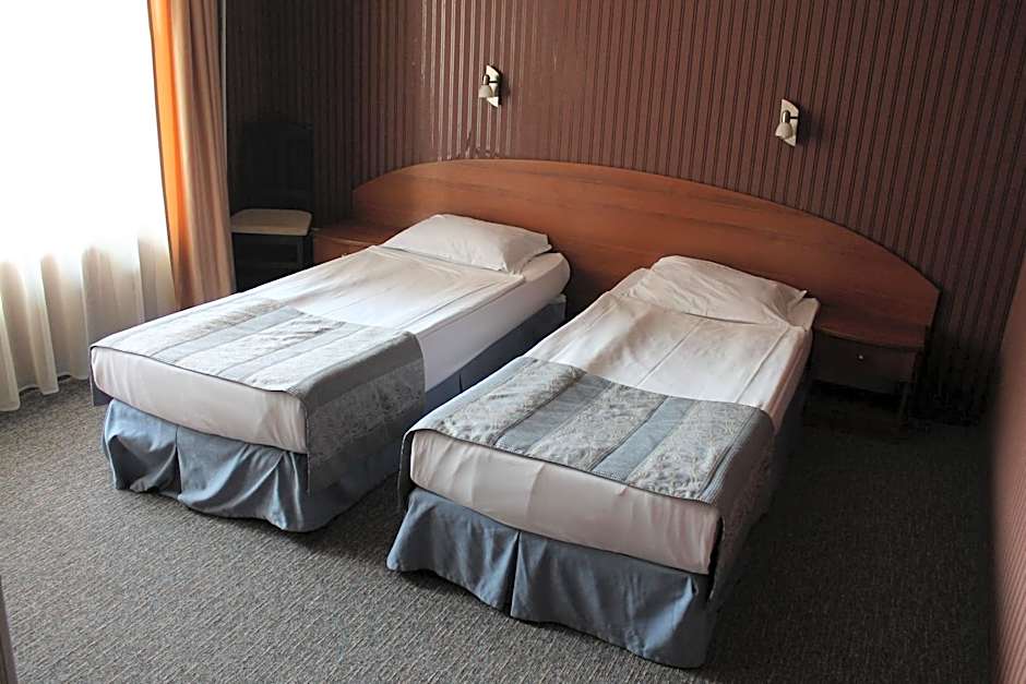 Family Hotel Lazuren Briag