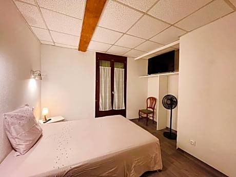 Double Room with Private Bathroom