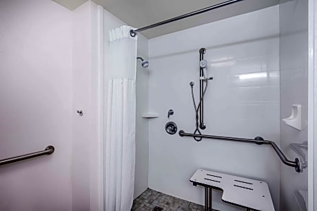 2 Queen Beds Nonsmoking