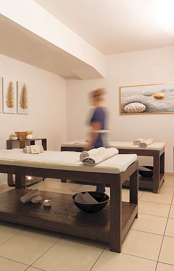 Ariadne Beach - Adults Only