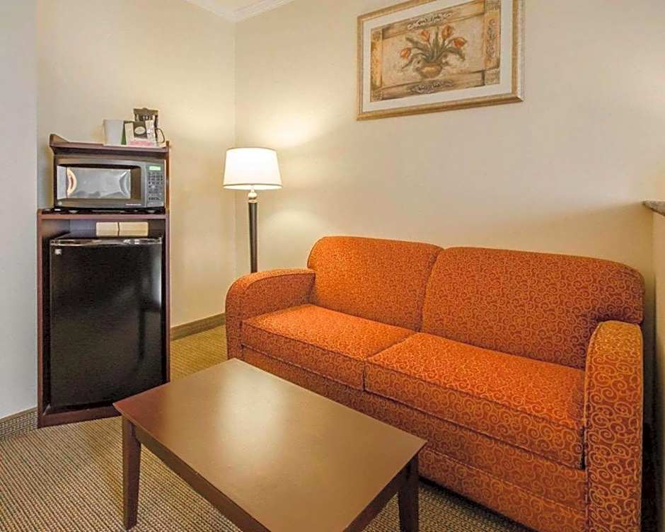 Quality Suites Jeffersonville - Louisville North