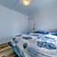 Main Beach River Retreat - Wasaga Beach 1 - Main Strip - 93 Mosley St