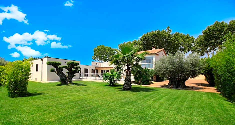 HISTOIRE D'Ô - Les Piscines - Chambres d'hôtes