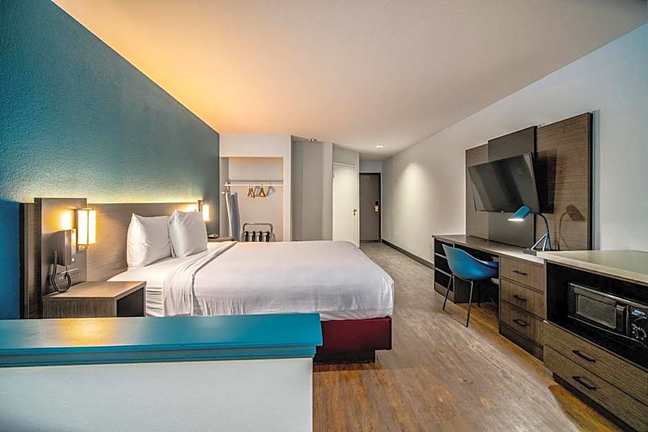 Studio 6 Suites Lawndale, CA South Bay