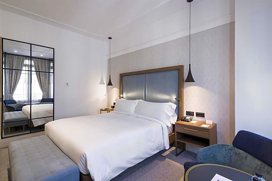 DoubleTree by Hilton Madrid - Prado