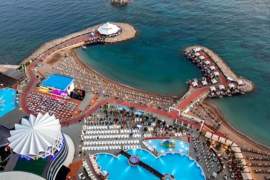 Granada Luxury Okurcalar