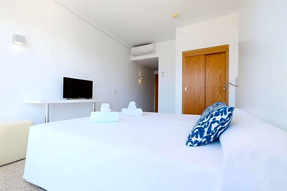 azuLine Hotel S'Anfora & Fleming