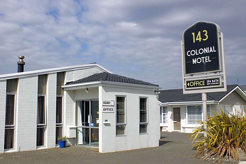 Colonial Motel