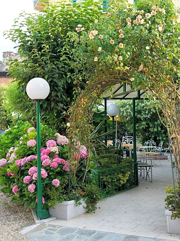 Hotel Villa Maria & Apartment
