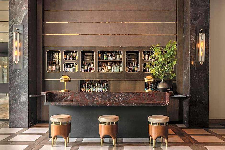 The Tess, Autograph Collection