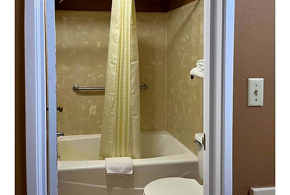 Motel 6 Millington TN