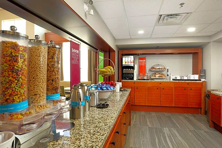 Hampton Inn - Suites by Hilton Barrie Ontario Canada