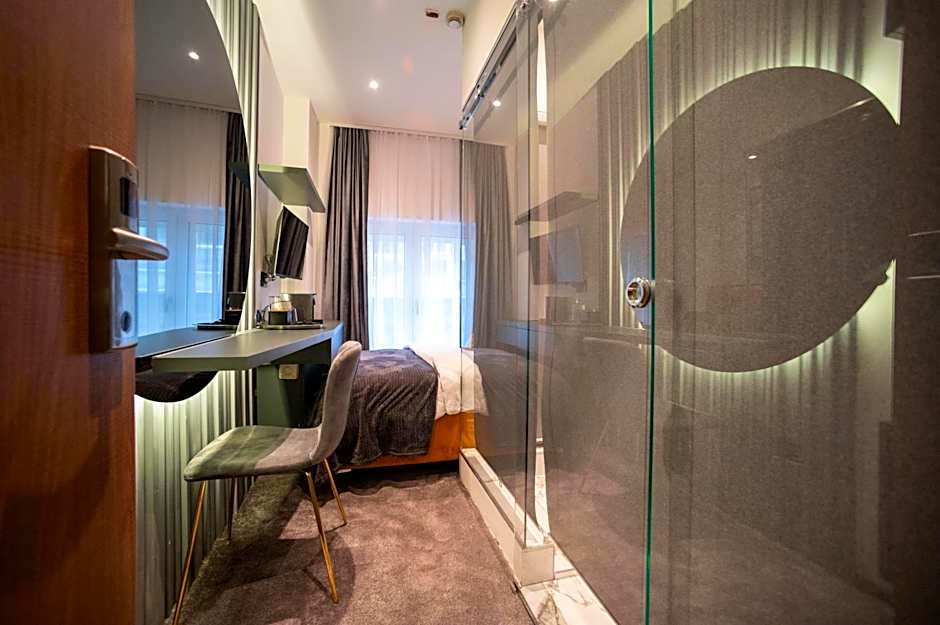 Knez Mihailova Center Rooms with PARKING