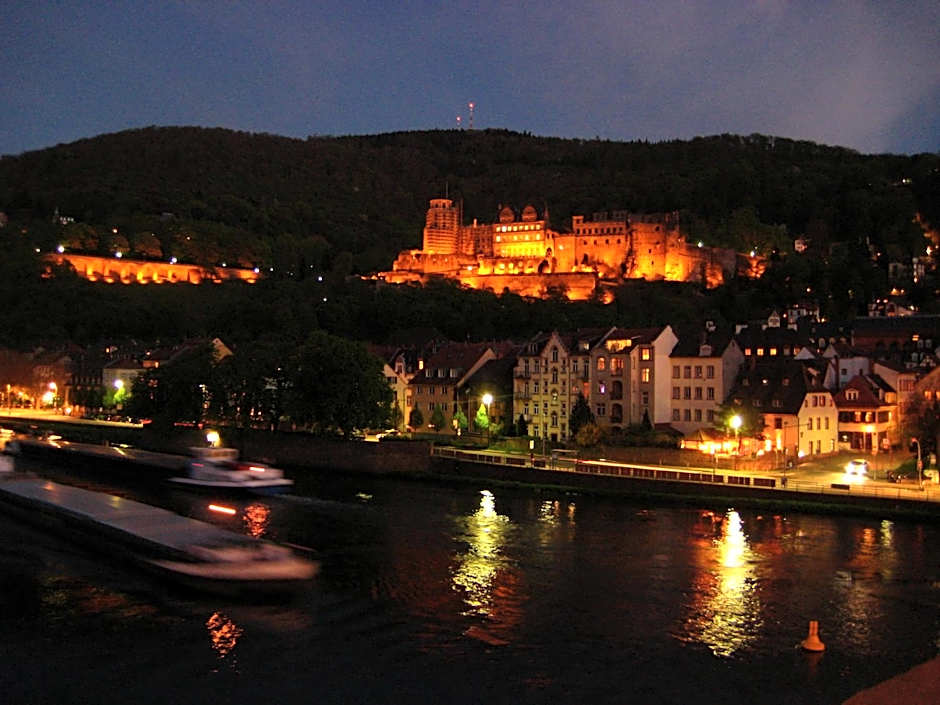 Neu Heidelberg - Guesthouse & Apartments