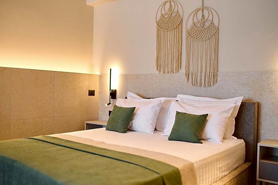 Alezzi Infinity Aparthotel & Spa