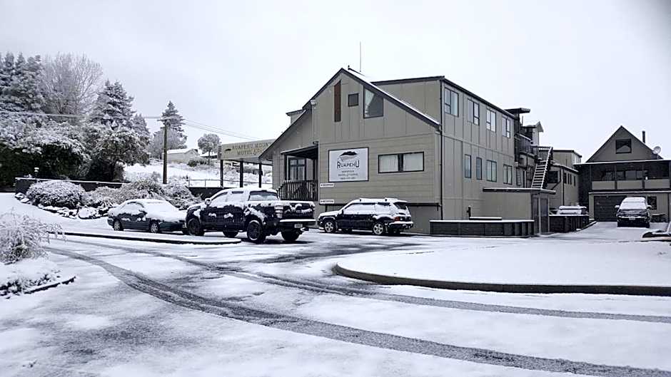 Ruapehu Mountain Motel & Lodge