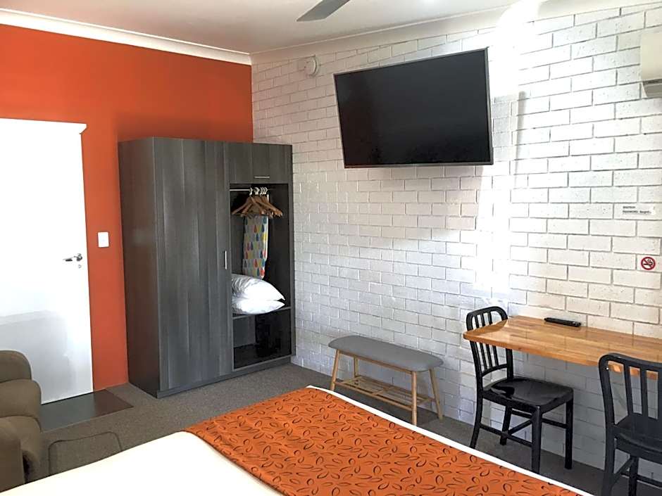 Gin Gin Village Motor Inn Motel QLD